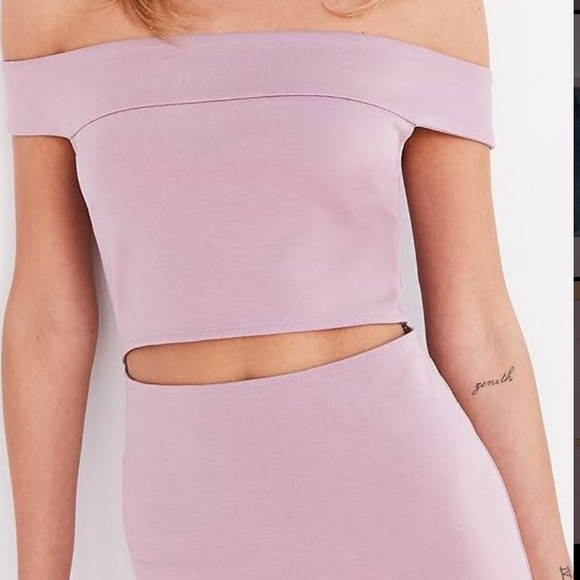 Mauve boatneck-shoulder dress with slit - Picture 2 of 3